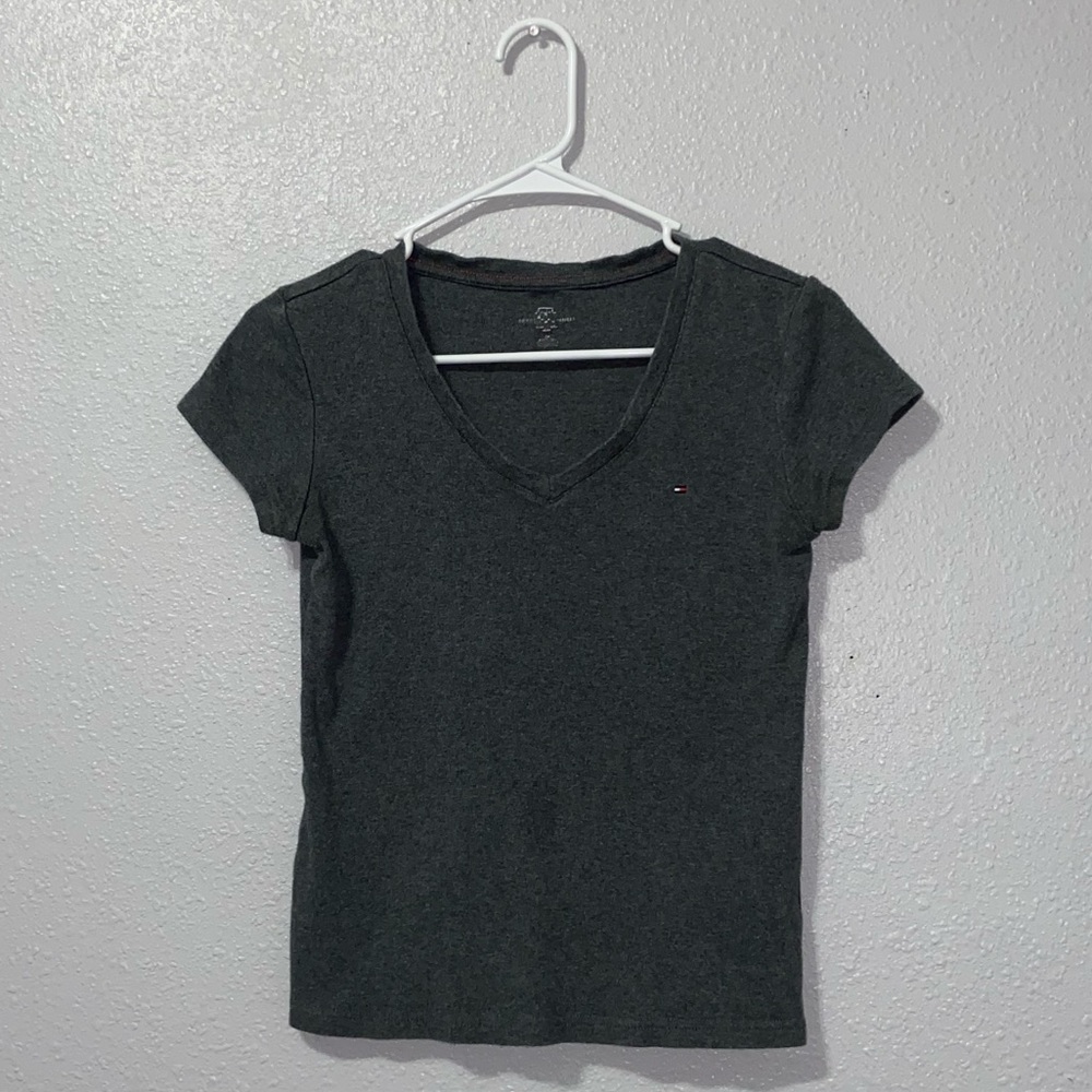 Basic Women’s V-Neck